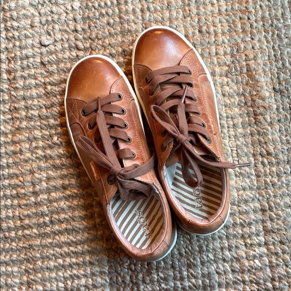 Taos Footwear Tan Leather Sneakers - Picture 5 of 11